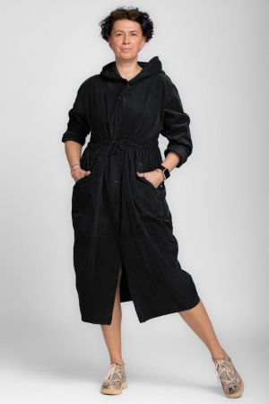 Rochii masuri mari - Rochie camasa din catifea reiata cu gluga si siret in talie, neagra