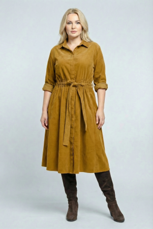 Rochii masuri mari - Rochie camasa din catifea reiata, galben mustar, cu cordon in talie