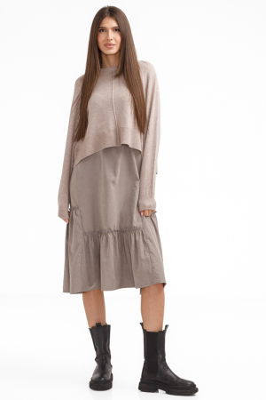 Rochii Casual - Rochie catifelata suprapusa, cu puloveras petrecut la spate, bej inchis