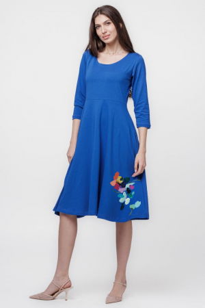 Rochie clos, taiata in talie, cu buzunare ascunse, din bumbac, albastra cu floare stilizata [1]