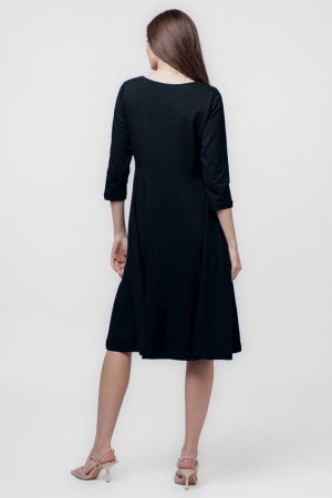 Rochie clos, taiata in talie, cu buzunare ascunse, din bumbac bleumarin cu floare stilizata [2]