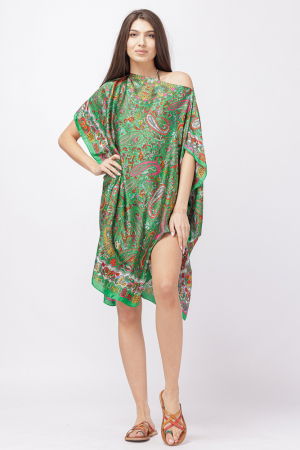 Rochii de Plajă tip Poncho - Rochie de plaja tip poncho din matase cu imprimeu paisley pe fond verde