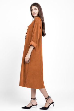 Rochie din catifea reiata, cu nasturi mari de lemn pe piept, caramizie [1]