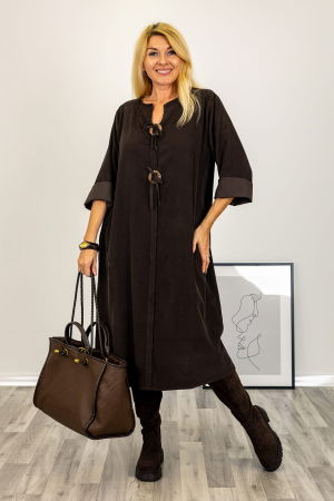 Rochii - Rochie din catifea reiata, cu nasturi mari de lemn pe piept, maro inchis