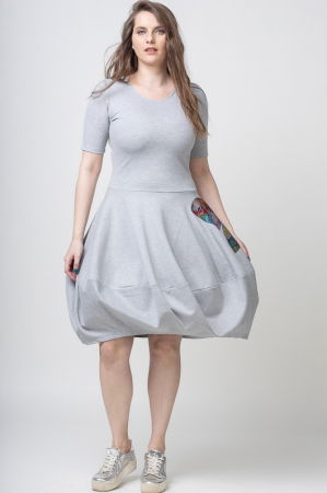 Rochie gri midi de tip lalea, cu aplicatie cusuta in forma de fluture [1]