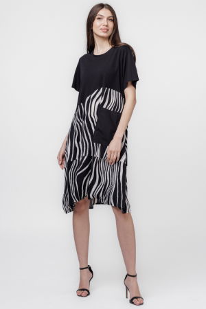 Rochii Casual - Rochie lalea cu talie oblica si imprimeu dungi oblice alb-negru