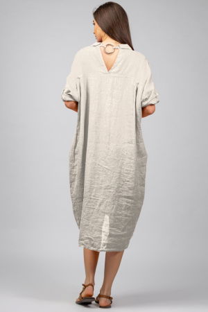 Rochie bej deschis din in Stella Milani cu inel metalic pe spate [2]