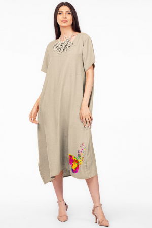 Rochii masuri mari - Rochie lunga bej din in mercerizat, marime oversize cu fluture stilizat