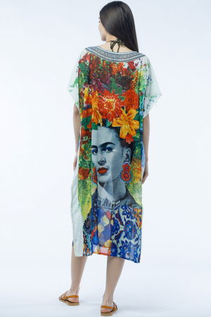 Rochie lunga de plaja tip poncho cu motive florale si Frida Kahlo [3]