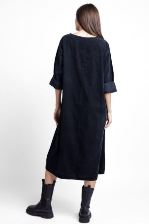 Rochie din catifea reiata, cu nasturi mari de lemn pe piept, neagra [4]