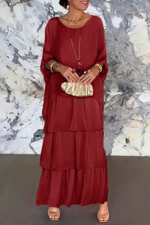 Rochii Elegante & Office - Rochie lunga suprapusa din matase si vascoza, cu trei volane mari si maneca cazuta, bordo