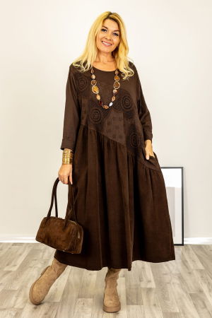 Rochie maro cu taietura oblica si broderie, din catifea reiata si jerseu, oversize [2]