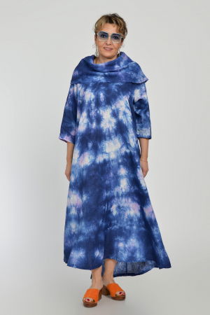 Rochie maxi,  A-line, din in, cu guler amplu, cu imprimeu boem tie-dye bleumarin [3]