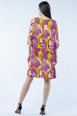 Rochie midi A-line din vascoza cu imprimeu chipuri stilizate, pe fond mov [2]