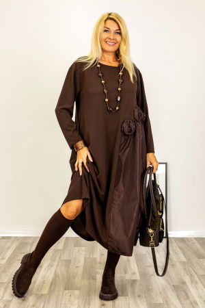 Rochie maro asimetrica cu detalii florale 3d si insertii satinate de tafta [2]