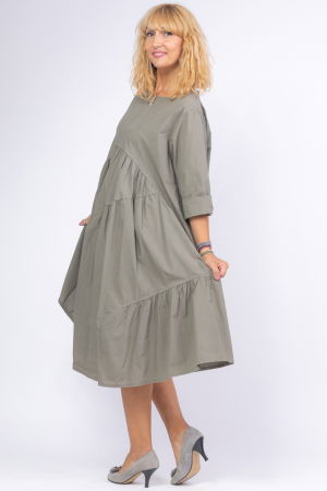Rochie gri oversize, cu maneca scurta, cu trei volane asimetrice, din poplin satinat [1]