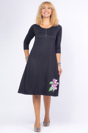 Rochii din Jerseu - Rochie neagra `A line` midi, cu imprimeu floare picturala