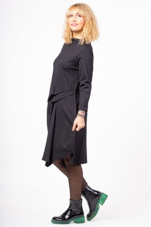 Rochie neagra din bumbac cu doua cute pe talie [3]