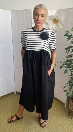 Rochie neagra din poplin de bumbac si jerseu alb cu dungi negre, cu maneca scurta bufanta [2]
