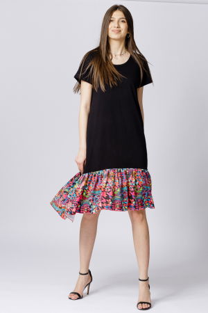 Rochie neagra cu volan in colturi si imprimeu fond rosu [2]