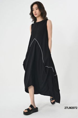 Rochii - Rochie neagra in colturi cu detaliu alb