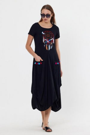 Rochii - Rochie neagra in colturi cu broderie  "Dreamcatcher" si ciucuri, din vascoza