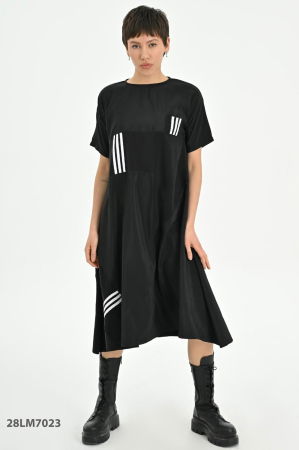 Rochie neagra A - line cu detalii albe si buzunar pe piept [3]