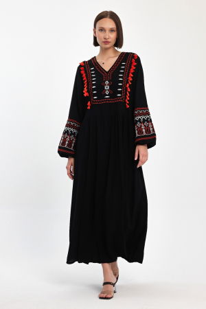 Rochie neagra lunga, cu broderie si ciucuri portocalii, din vascoza [2]