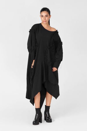 Rochii Casual - Rochie neagra in colturi cu maneci bufante si aplicatii volane, oversize