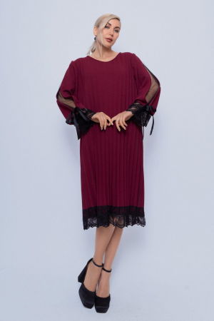Rochii Elegante & Office - Rochie bordo plisata midi cu maneca dublata cu tull si dantela