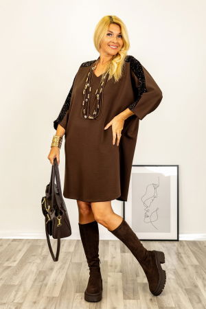 Rochie maro scurta cu paiete pe maneci si funda din tafta la spate [2]