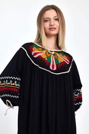 Rochii - Rochie oversize, neagra, midi, brodata pe piept si maneci