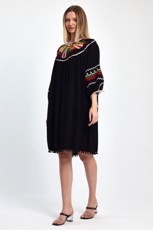 Rochie oversize, neagra, midi, brodata pe piept si maneci [3]