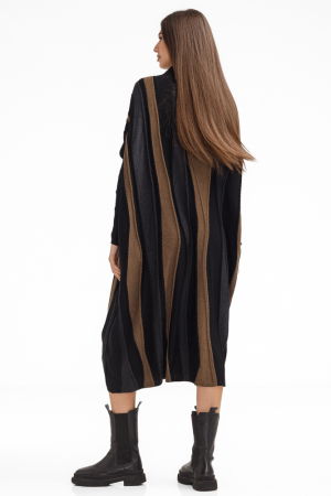 Rochie oversize tricotata cu dungi unduitoare si croi lejer, negru-camel [2]