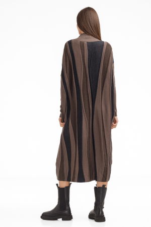 Rochie oversize tricotata cu dungi unduitoare si croi lejer, bej-maro [4]