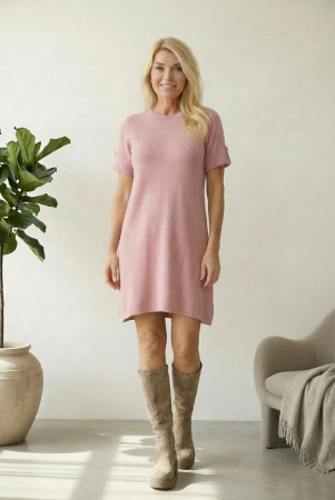 Rochii Casual - Rochie scurta A-line tricotata, cu maneca scurta si nasture decorativ, roz