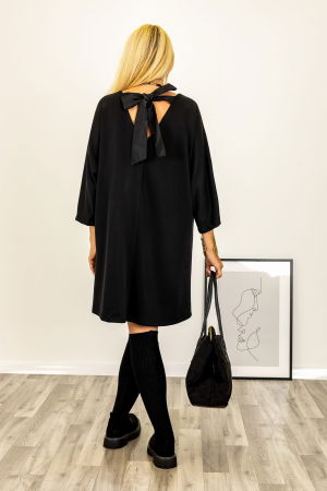 Rochie neagra scurta cu paiete pe maneci si funda din tafta la spate [4]