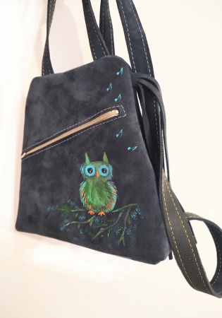 Rucsac bleumarin din piele naturala cu bufniță pictata [2]