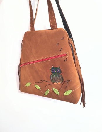 Genți si Plicuri Handmade - Rucsac din piele naturala camel ,cu  bufniță multicolora pictata