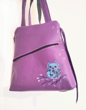 Genți si Plicuri Handmade - Rucsac handmade din piele naturala mov cu bufnita pictata