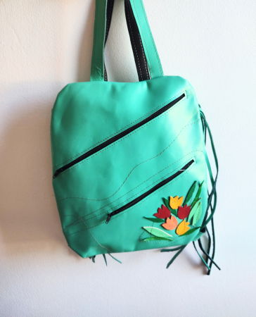 Genți - Rucsac handmade din piele naturala nuanță verde- turcoaz ,cu lalele