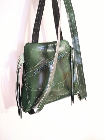 Rucsac verde smarald din piele naturală,cu inimioare colorate [1]