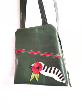 Rucsac verde smarald din piele naturală,cu pian și mac roșu [1]