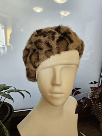 Bereta frantuzeasca din blanita si interior matlasat, animal print bej [2]