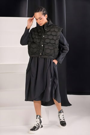 Rochii Casual - Set rochie neagra oversize cu guler tip camasa si  vesta matlasata