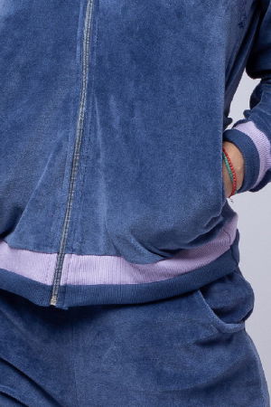 Trening dama doua piese din catifea de bumbac, albastru jeans cu banda lila [1]
