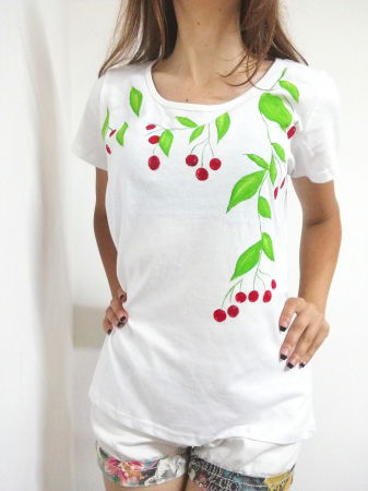 Tricou alb cu cirese pictate [2]
