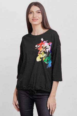 Tricouri din Bumbac - Tricou cu maneca 3/4 din tricot de bumbac cu snur la baza, negru cu imprimeu floare stilizata