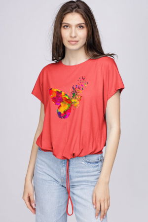 Tricouri Mânecă Scurtă - Tricou din vascoza cu snur la poale si imprimeu fluturi, corai