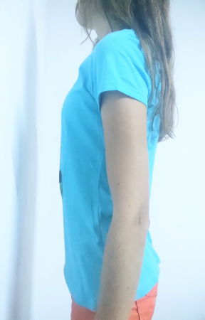 Tricou turcoaz pictat manual cu pisicuta și umbrela [1]